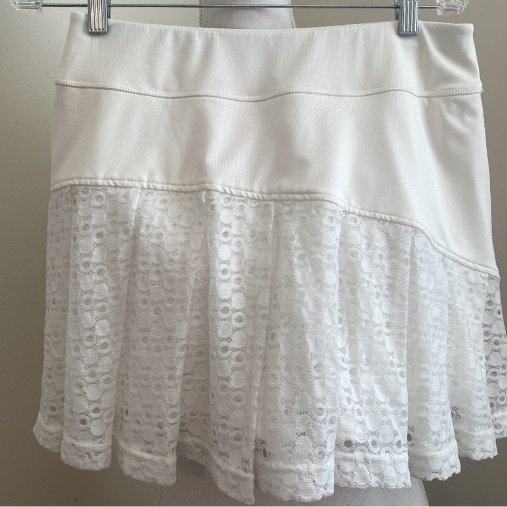 Tuckernuck Tnuck Sport White Tech Lace 15 Inch Tennis Skirt Size XL